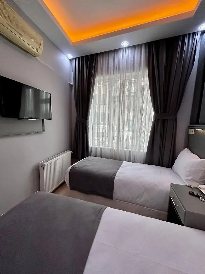 Crowned Plus Hotel Istanbul