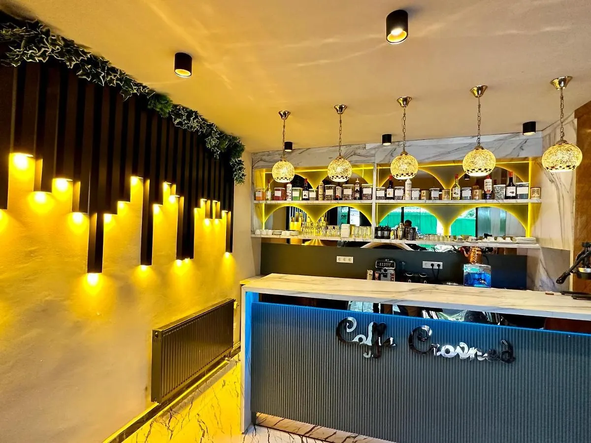 Crowned Plus Hotel Istanbul