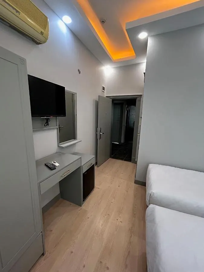 Crowned Plus Hotel Istanbul