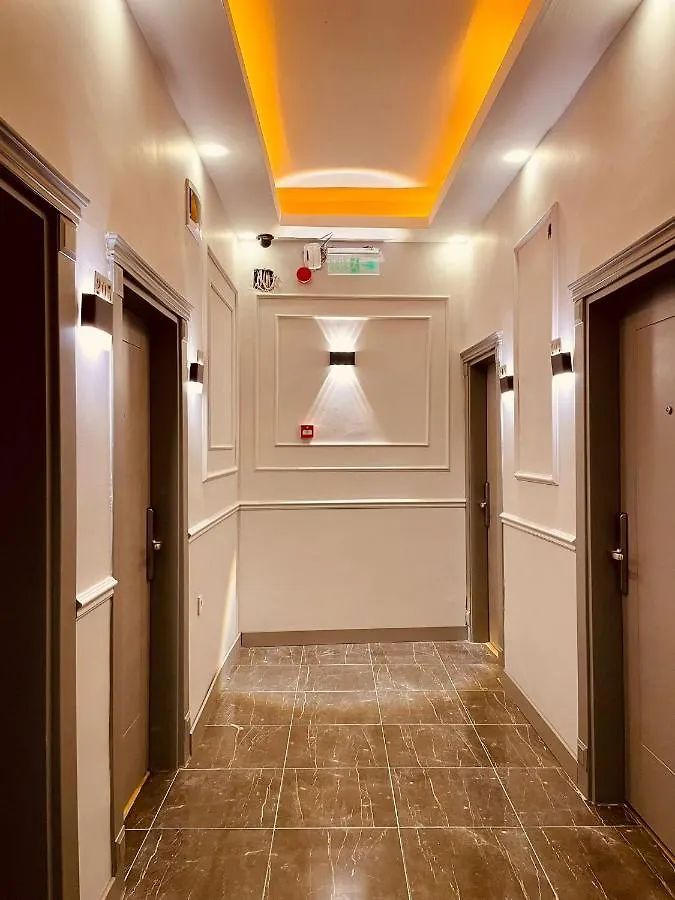 Crowned Plus Hotel Estambul