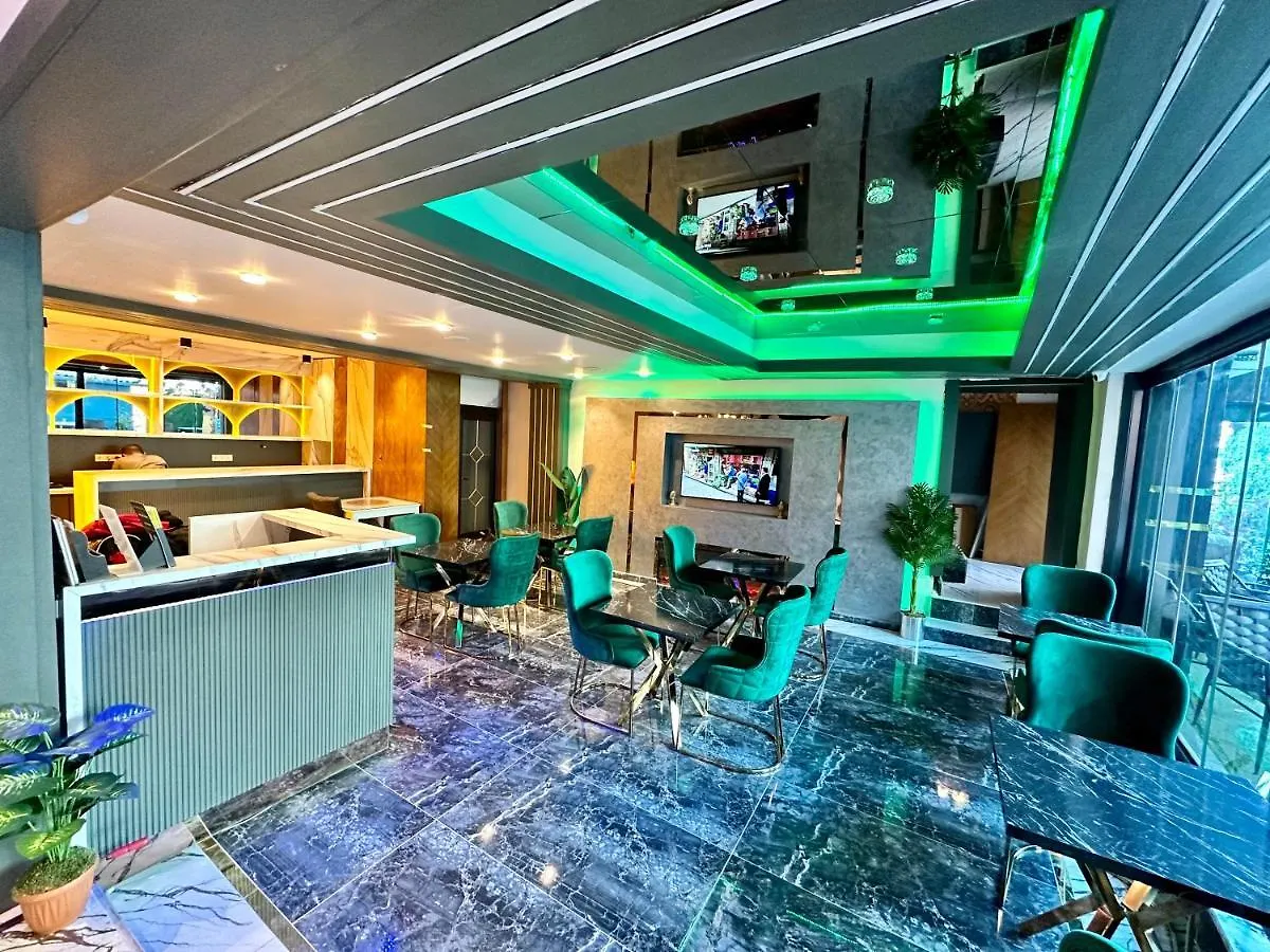 Crowned Plus Hotel Стамбул Турция