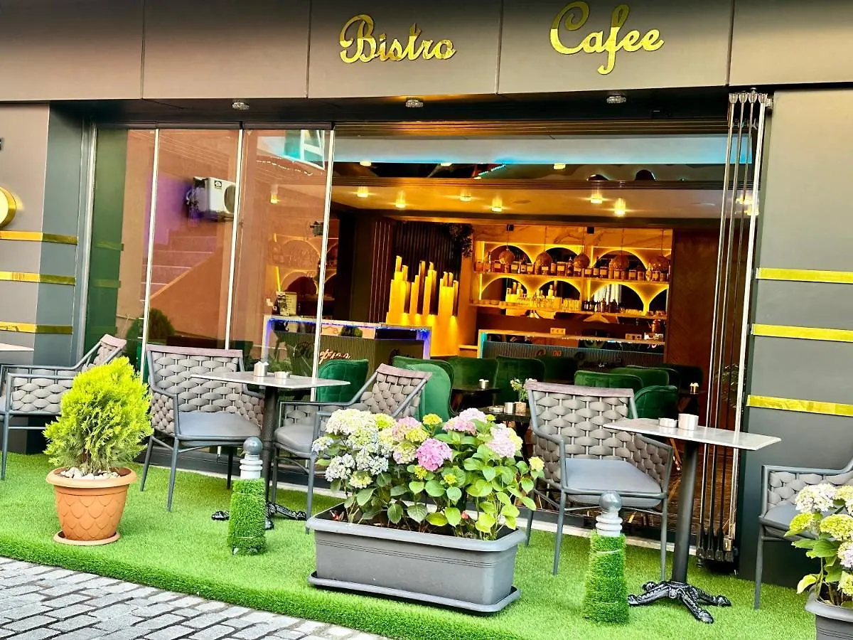 Crowned Plus Hotel Estambul