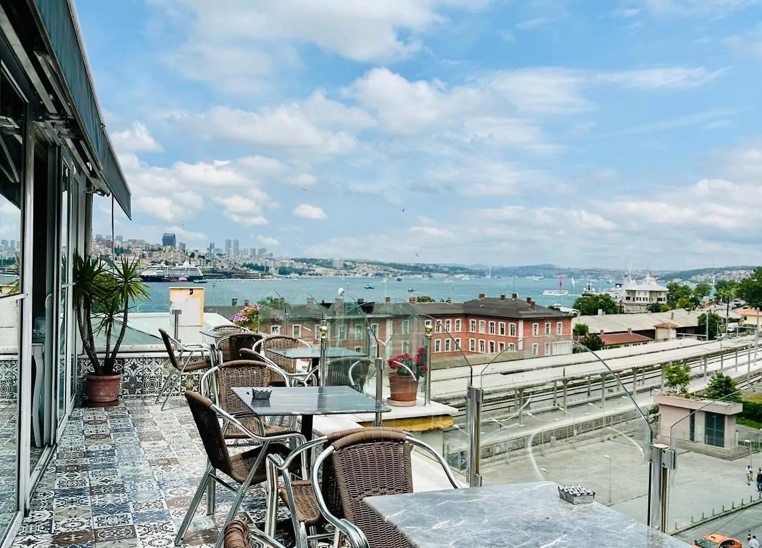 Crowned Plus Hotel Istanbul Turkey