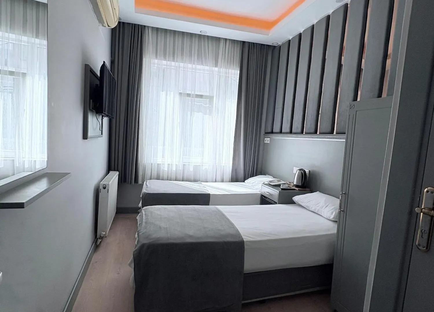 **  Crowned Plus Hotel Istanbul Turkey